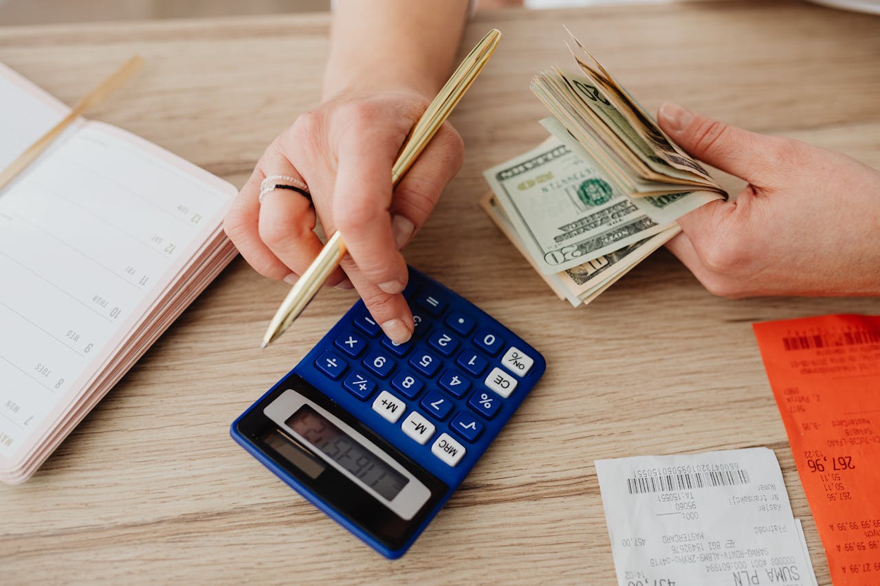 ميزانية علاج تأخر الإنجاب: كيف تخطط للعلاج، التكاليف الجانبية، والاحتياطي بشكل واقعي