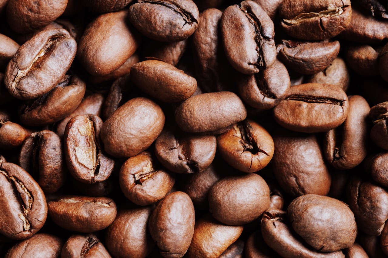 Caffeine in Pregnancy: How Much Coffee Is Safe and What Changes While Breastfeeding