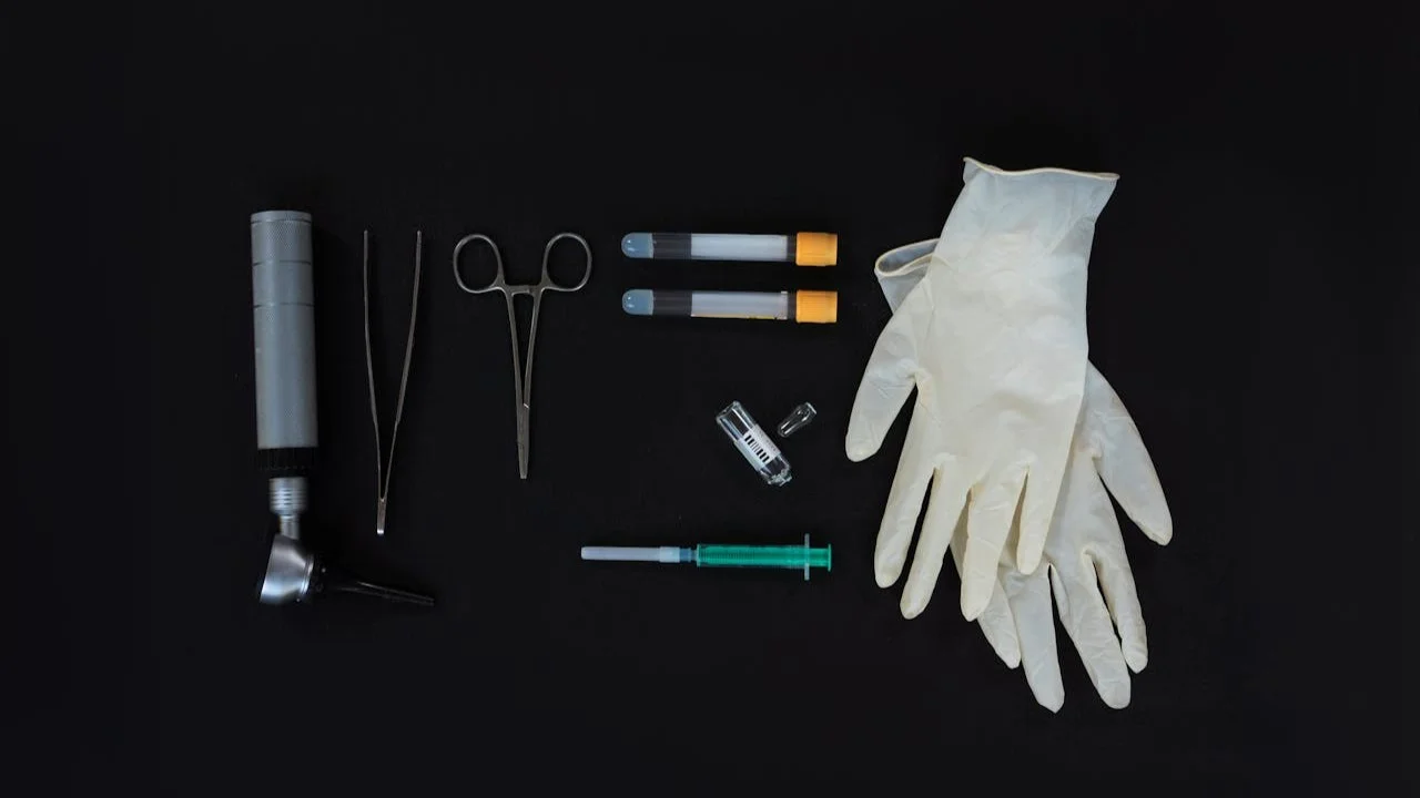 Kit de inseminación en casa con jeringa estéril sin aguja, recipiente, guantes e instrucciones para usar en casa