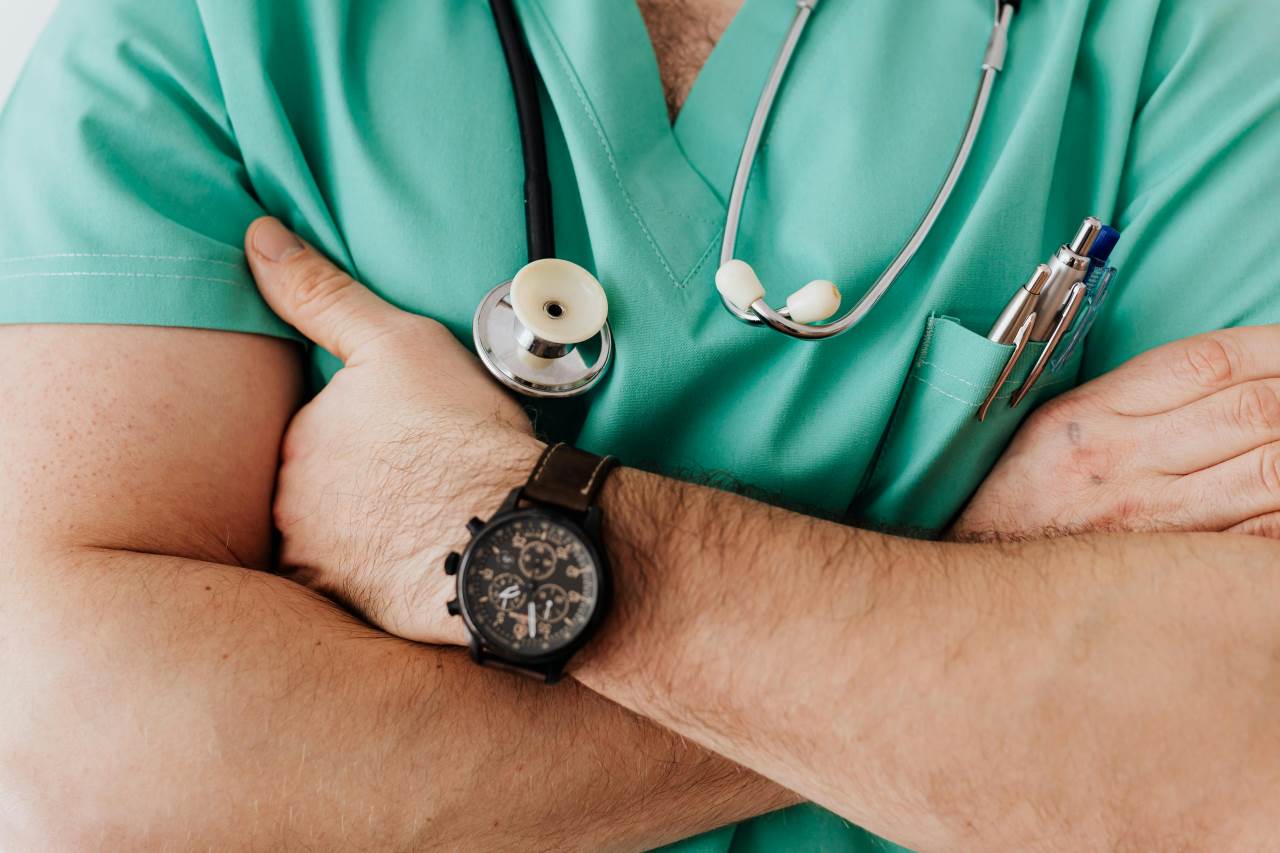 Gynecologist examines patient